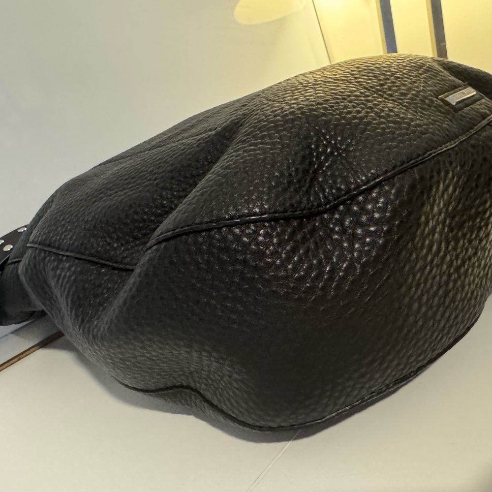 Rebecca Minkoff - Elegant Black Pebbled Leather Crossbody/Shoulder  Bag - Picture 10 of 13